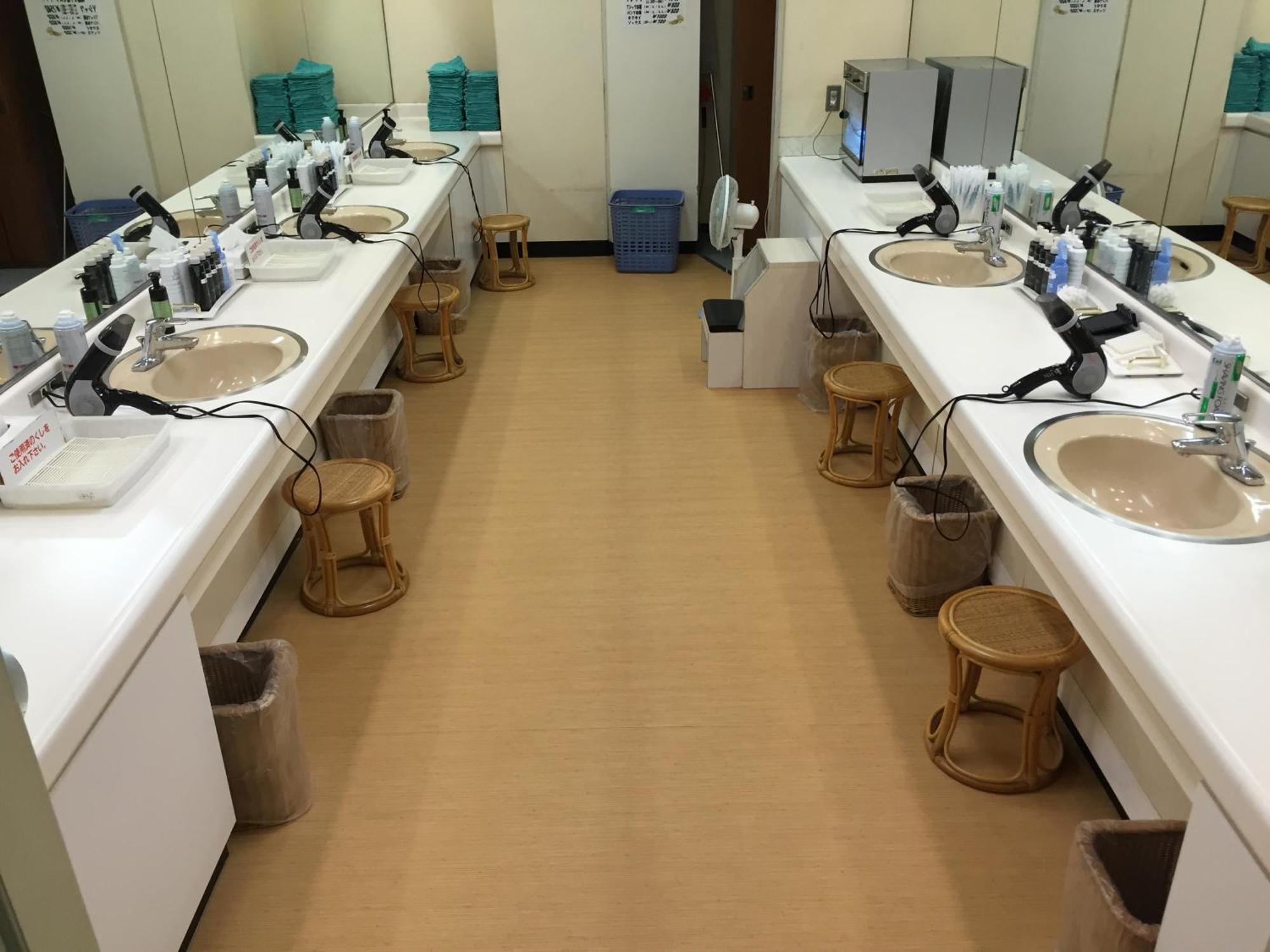 Capsule&Spa Grand Sauna Hiroshima Exterior foto
